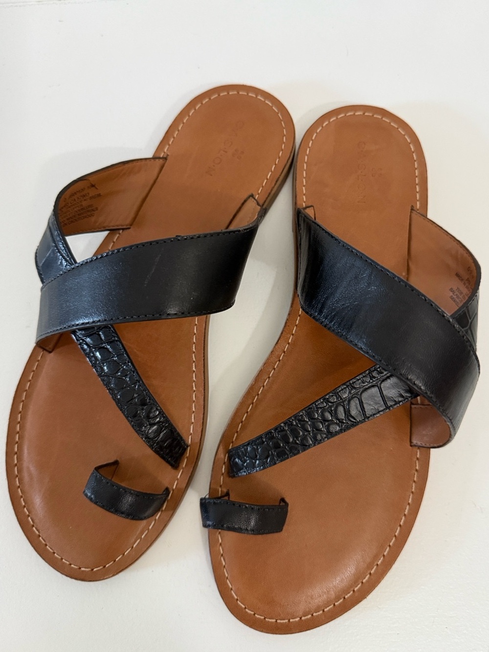 Caslon black sandals, toe loop, embossed leather, Size 10